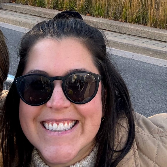 Meet your Posher, Colleen - Picture 1 of 1